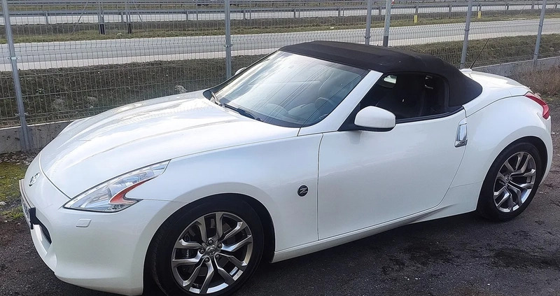 Nissan 370 Z cena 84900 przebieg: 73300, rok produkcji 2010 z Drezdenko małe 781